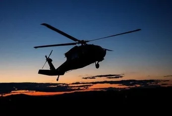 Dəhşətli qəza: Helikopter yüksək gərginlikli xəttə çırpıldı