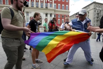 Yeni qanun: Trans şəxslər uşaq sahibi ola bilməyəcəklər