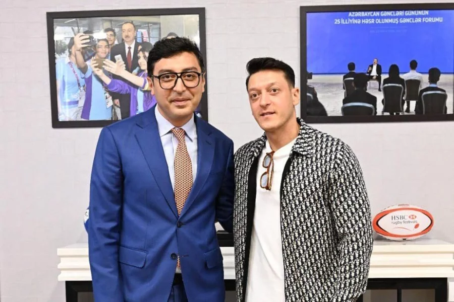 Mesut Özil Bakıdadır 