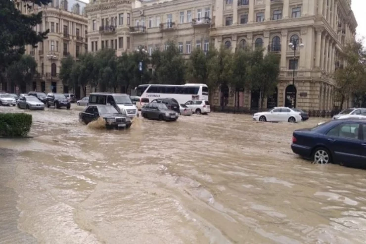 Bakıda ən çox buranı su basır – Meriya bu qurumu QINADI: “Onlar məsuliyyət daşıyır”