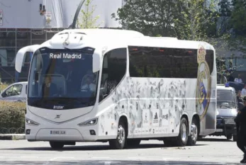 Avtobus sürücüsü "Barselona" və "Mançester Siti"ni geridə qoydu - FOTO