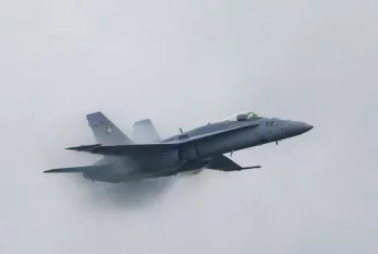 Bu ölkənin F-18 qırıcısı qəzaya UĞRADI