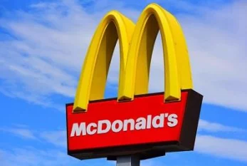 “MakDonalds”da soğan onlarla insanı zəhərlədi, bir nəfər öldü 