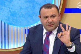 Dələduzluqla məşğul olur, ona-buna pul “atır” - Namiq biabır etdi