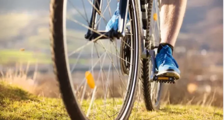 Kişi arvadı ilə barışmaq üçün 100 gün velosiped sürdü 