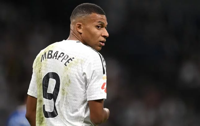 Mbappe Ançelottidən narazıdır 