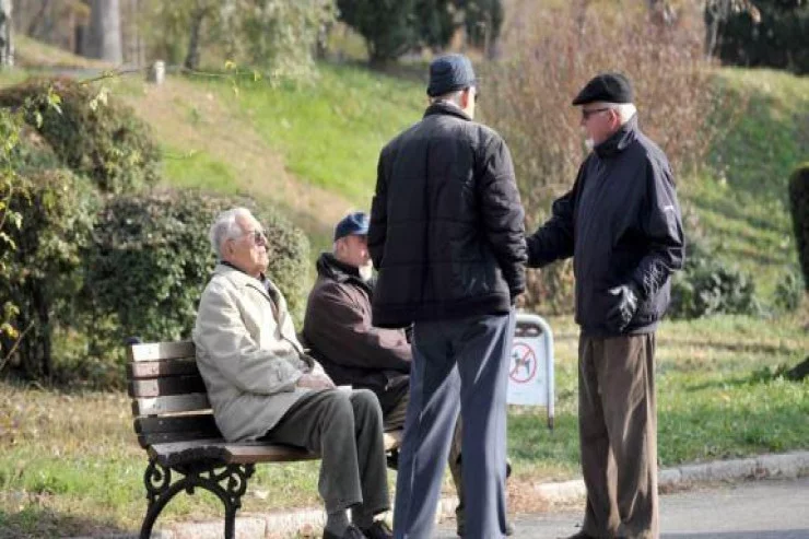 Yaşı tamam olsa da pensiya təyin olunmayanlar nə etməlidirlər? - CAVAB