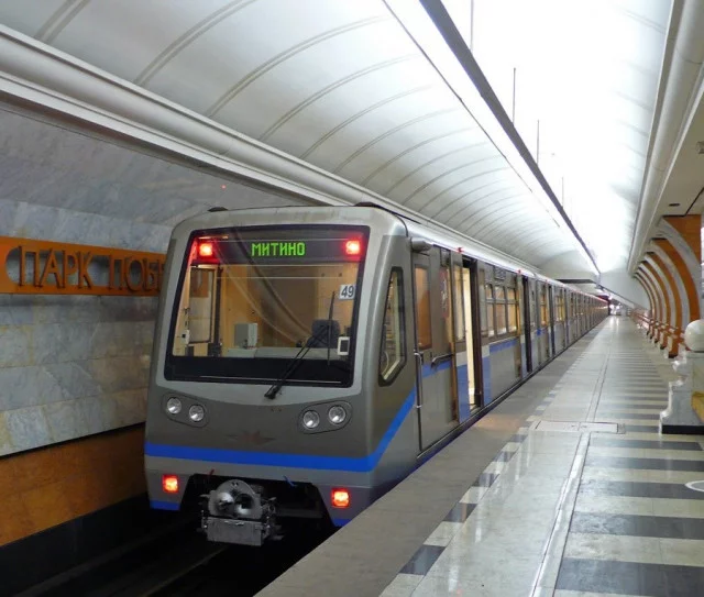 Metroda qadınlar qarət olundu 