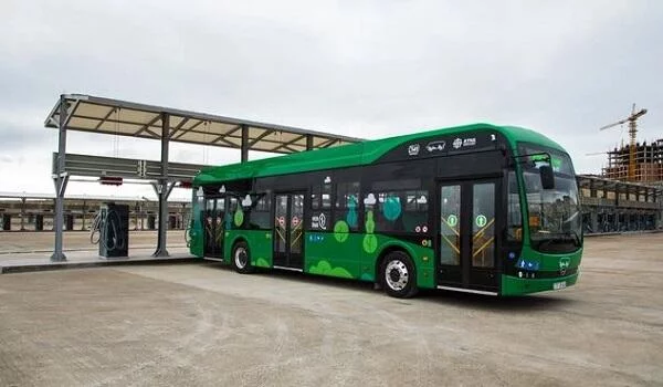 Bakıda elektrobus enerjisi bitdiyi üçün yolda qalıb? - Rəsmi