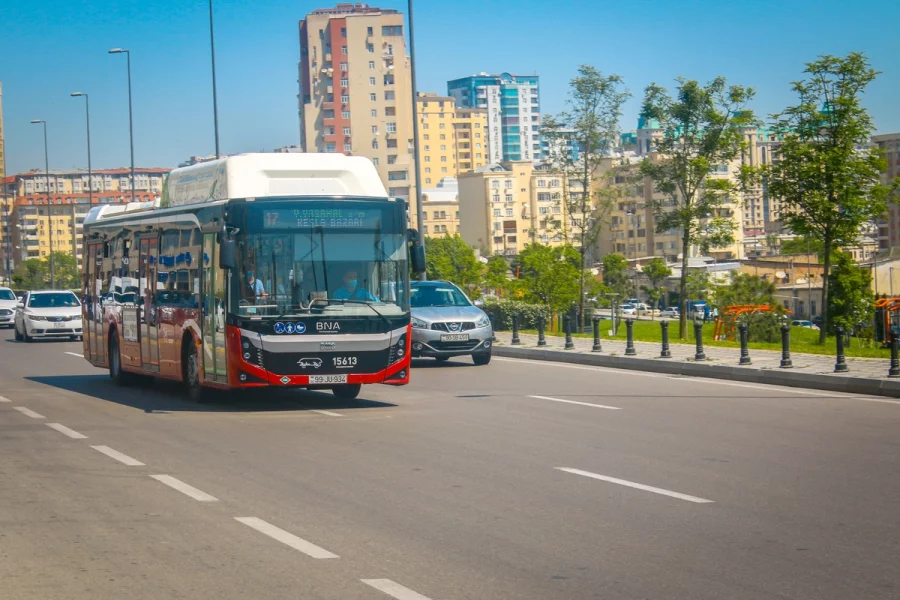 160-a yaxın avtobusun dayanacaq yeri DƏYİŞDİRİLDİ