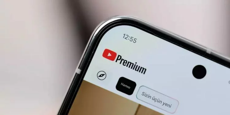 "YouTube" Premium istifadəçiləri də reklam gördü 