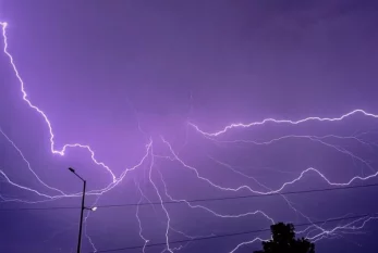 14 nəfəri ildırım vurdu 