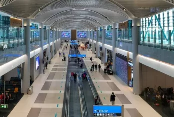 Bu məşhur şəxs aeroportda saxlanıldı: Axtarışda imiş - FOTO