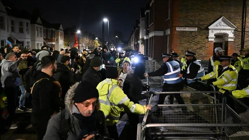 Londonda polislə PKK tərəfdarları arasında toqquşma 