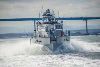 Hərbi kater bərəyə çırpıldı: 13 nəfər öldü 