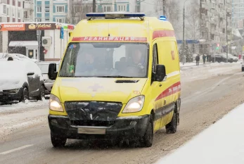 Avtobus 2 nəfəri vurdu - Birinin 3 yaşı var