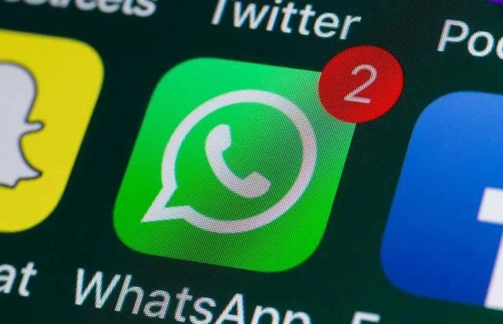 ​“WhatsApp” mesaj bölməsini dəyişdi - İstifadəçi seçimi özü edəcək