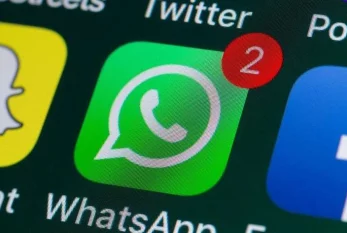 ​“WhatsApp” mesaj bölməsini dəyişdi - İstifadəçi seçimi özü edəcək