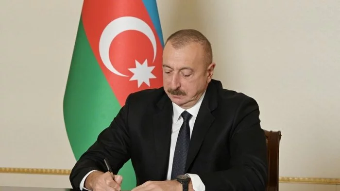 Prezident SƏRƏNCAM İMZALADI